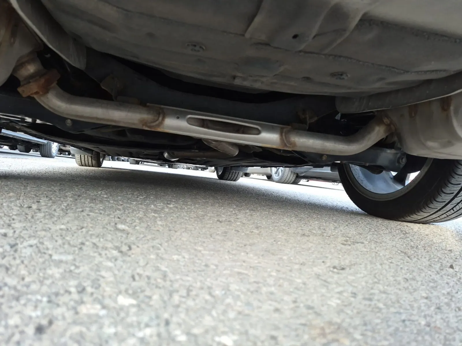 Undercarriage - Rear Photo