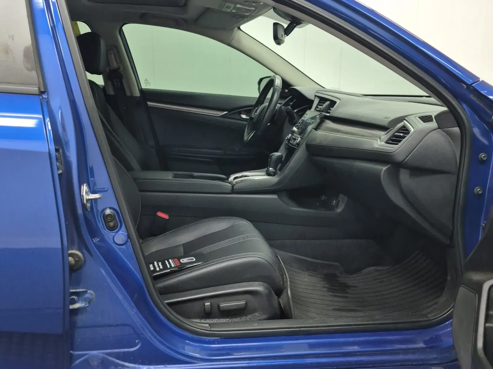 Right Side Interior Photo