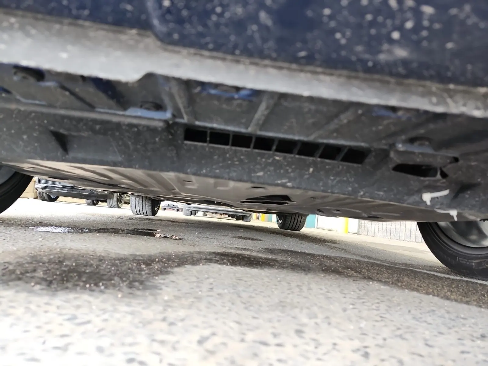 Undercarriage - Front Photo