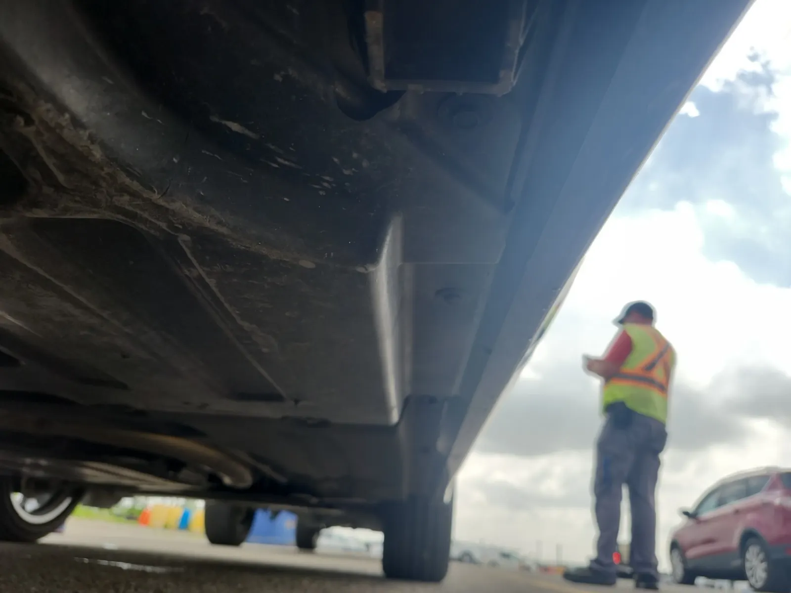 Undercarriage - Passenger Photo