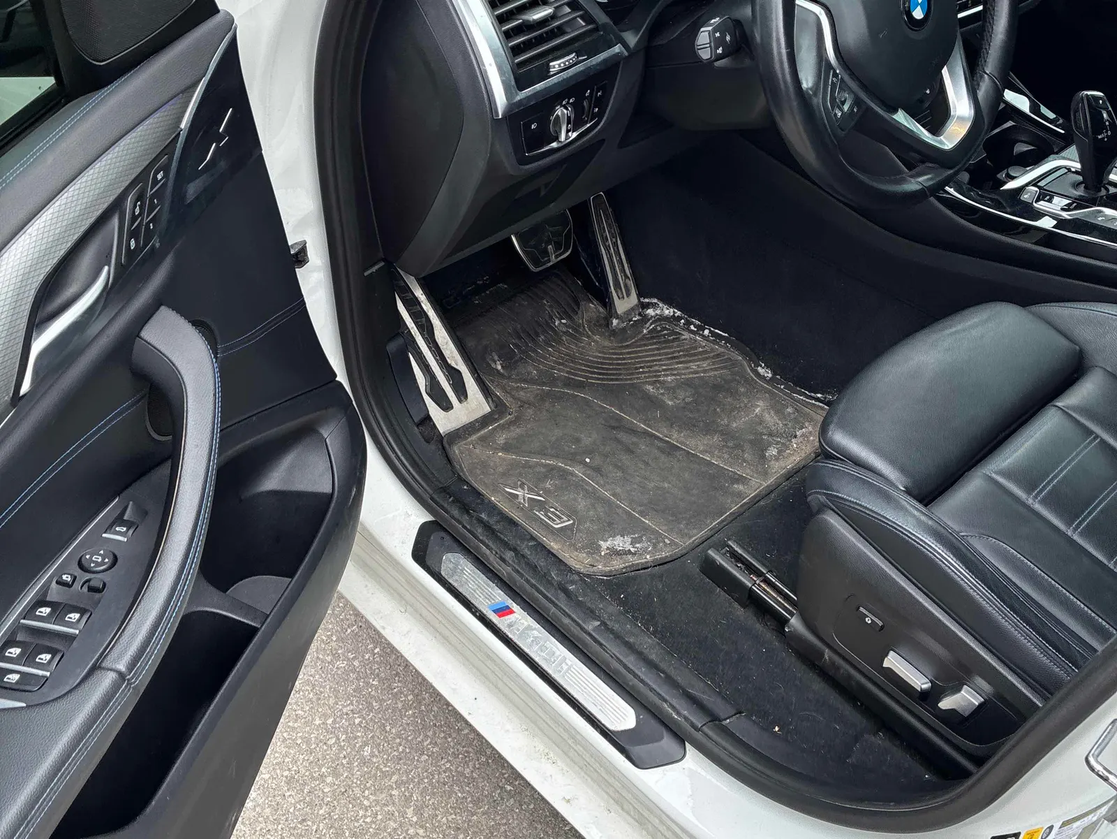 Interior driver side