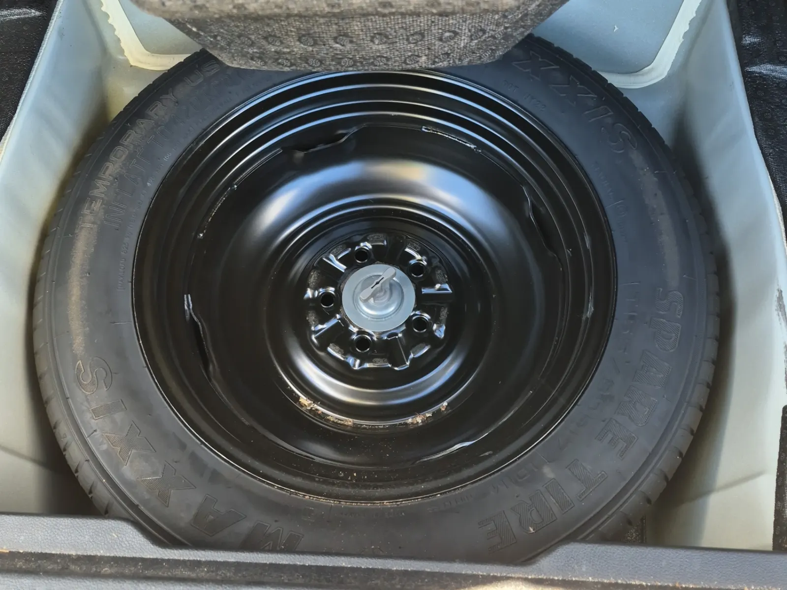 Spare Tire & Wheel Photo
