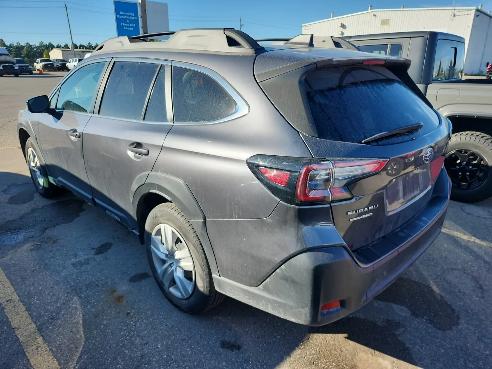 Driver Rear 3/4 Photo