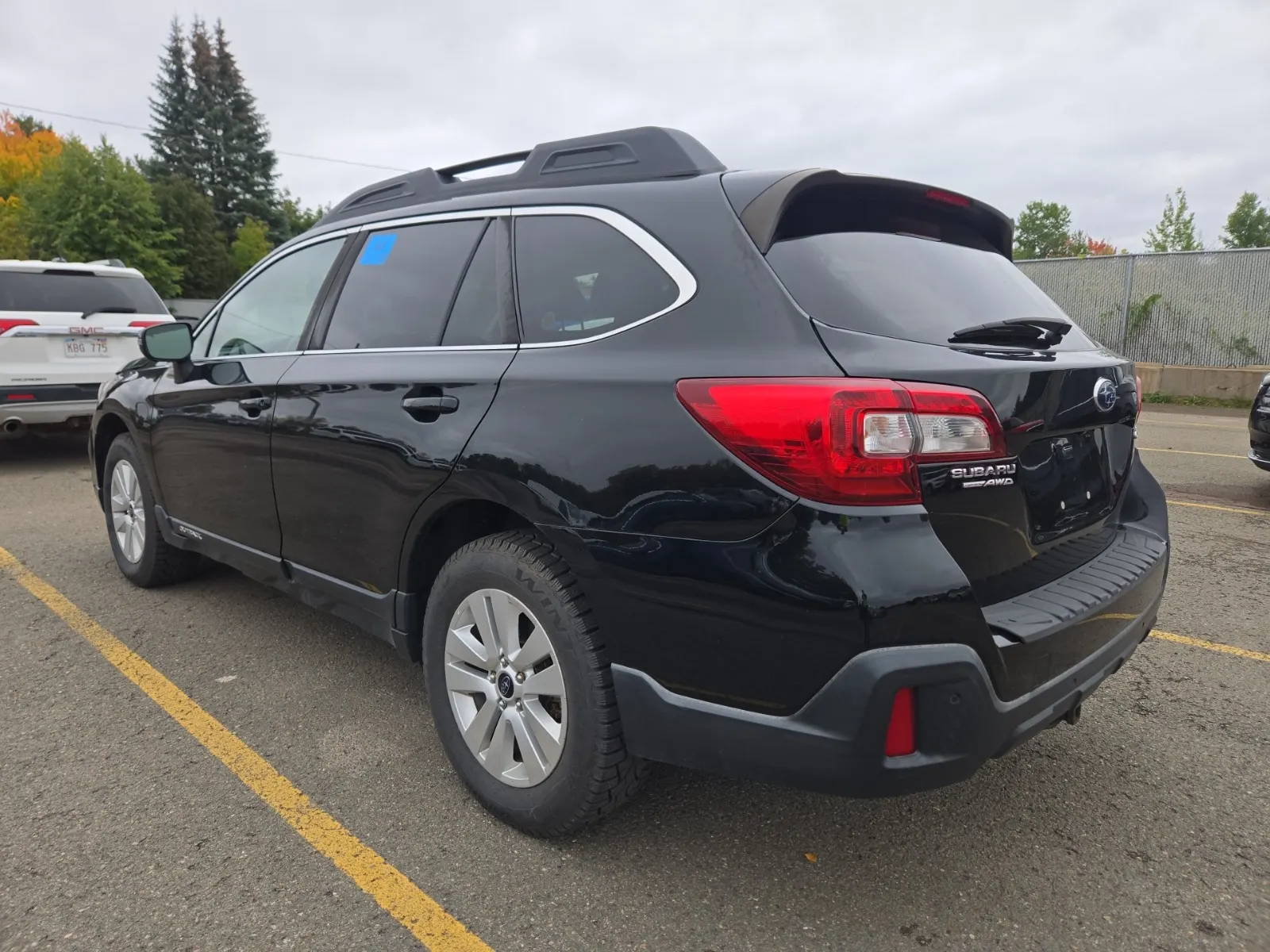 Driver Rear 3/4 Photo