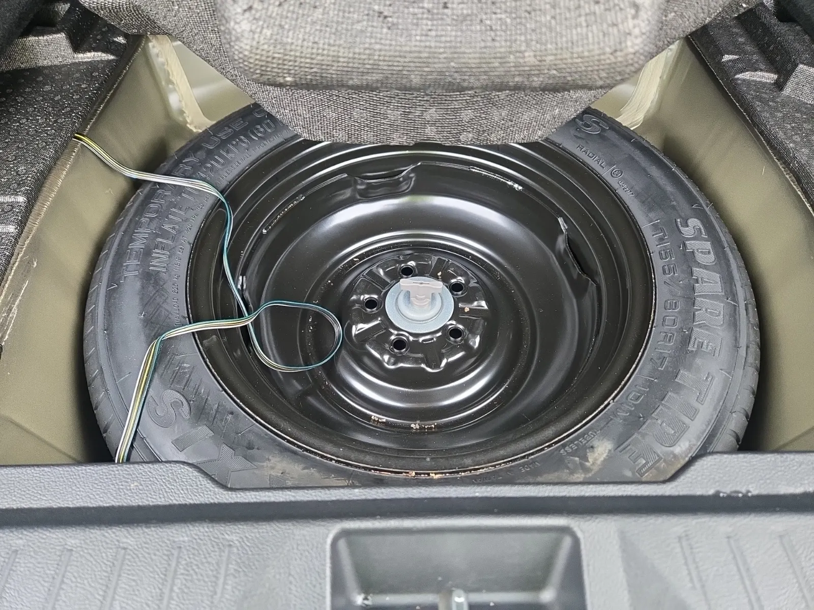 Spare Tire & Wheel Photo