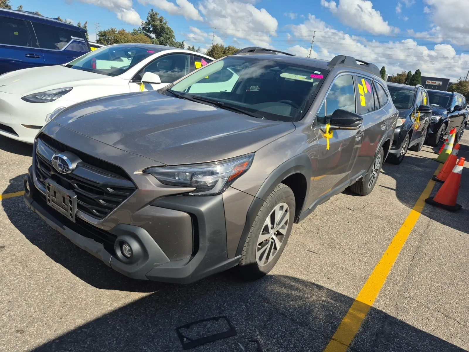 Front driver 3/4 photo
