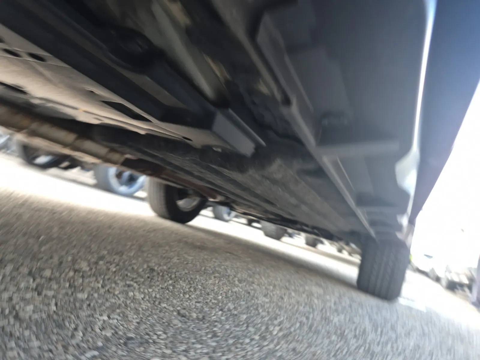 Undercarriage - Passenger Photo