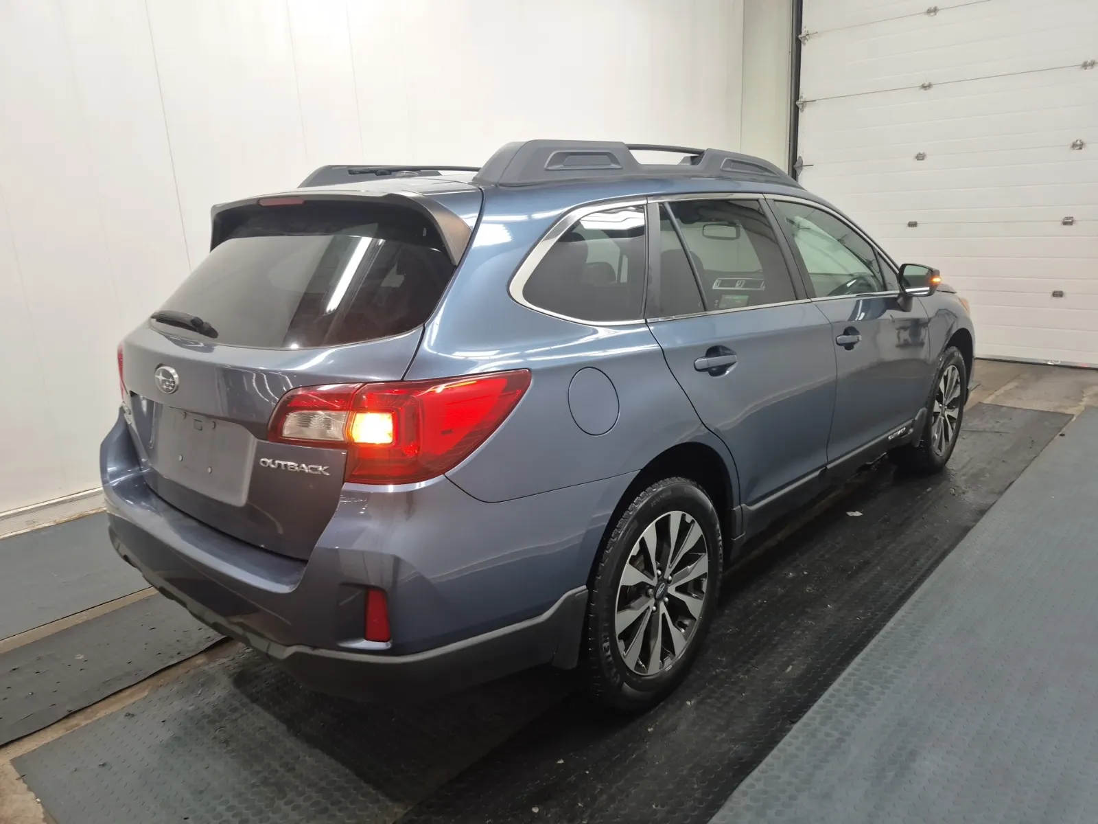 Passenger Rear 3/4 Photo