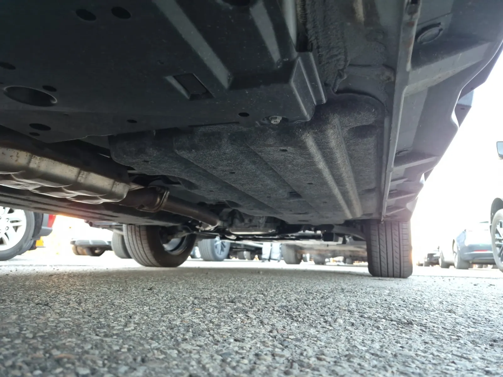 Undercarriage - Passenger Photo