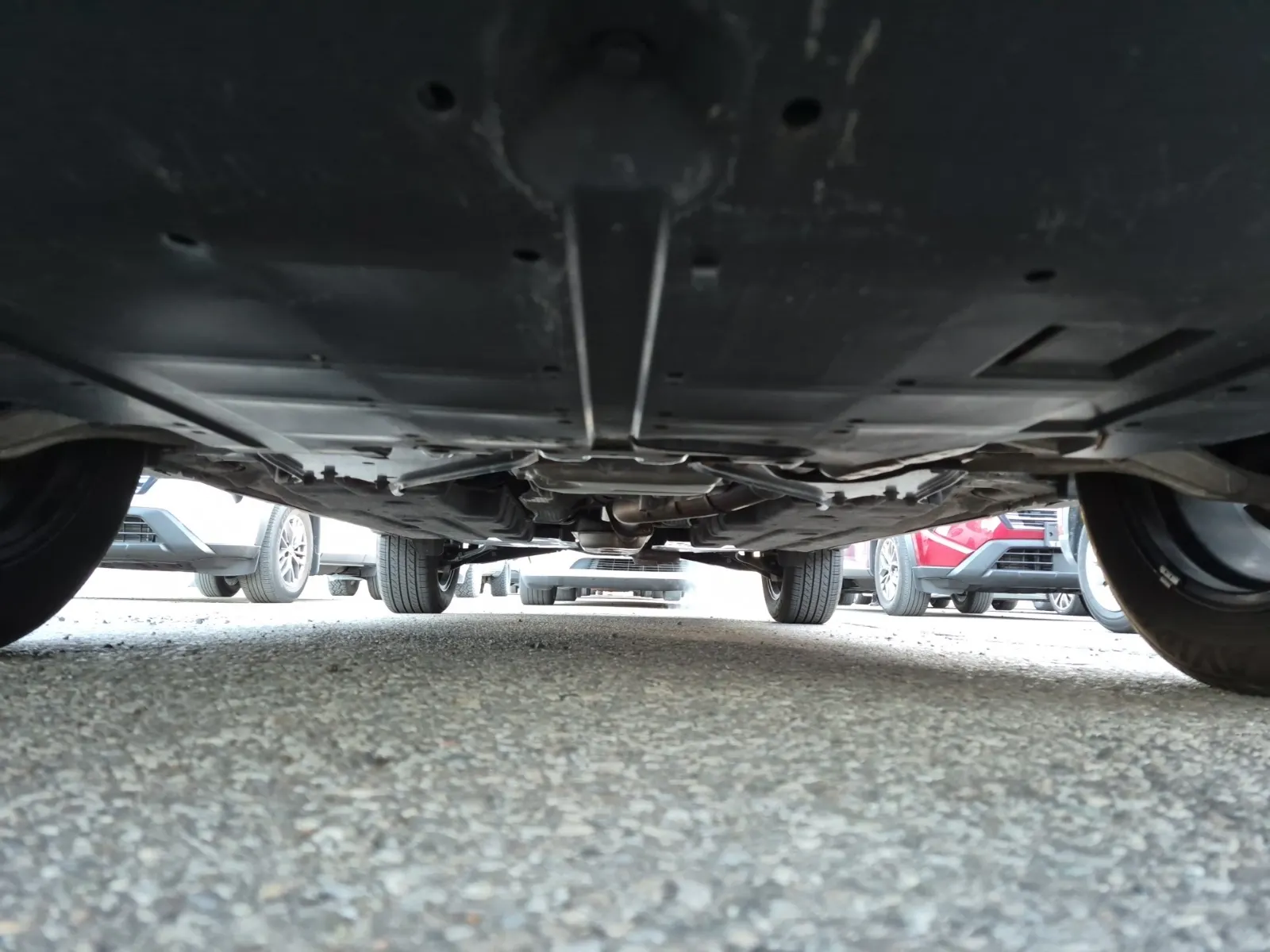Undercarriage - Front Photo