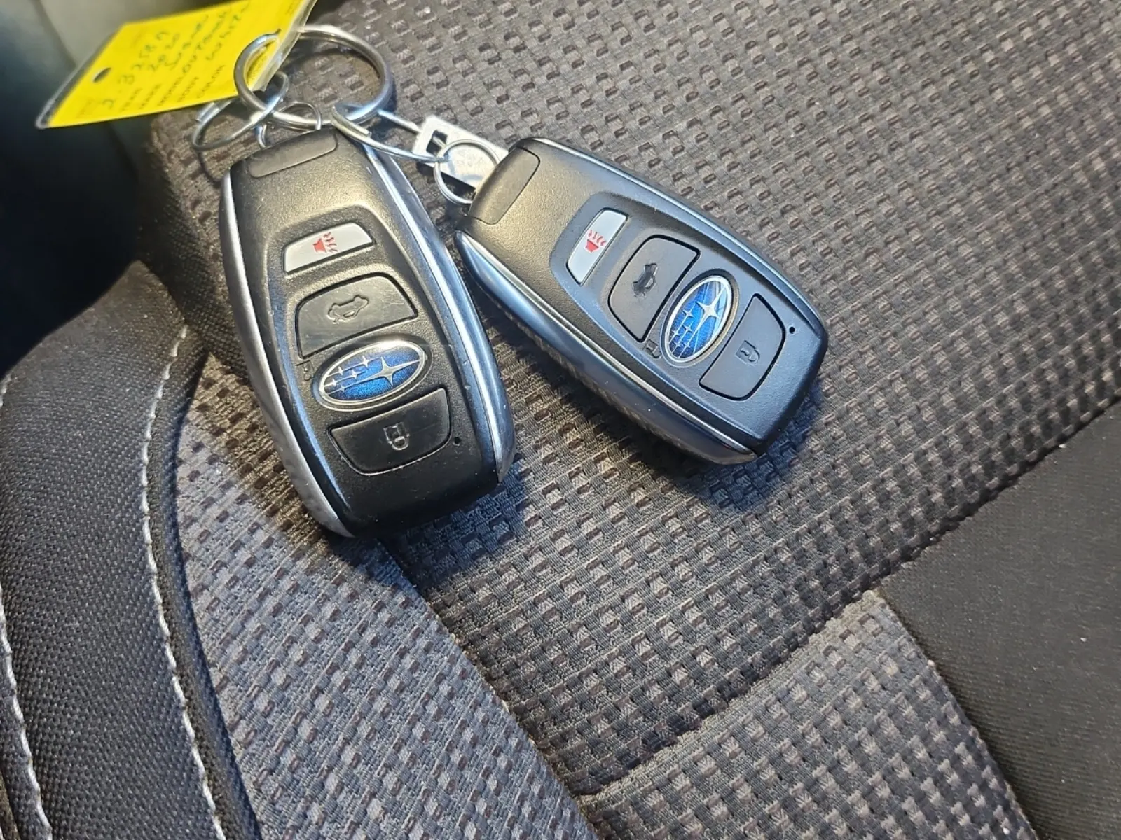 Keys/Fobs/Manual Photo