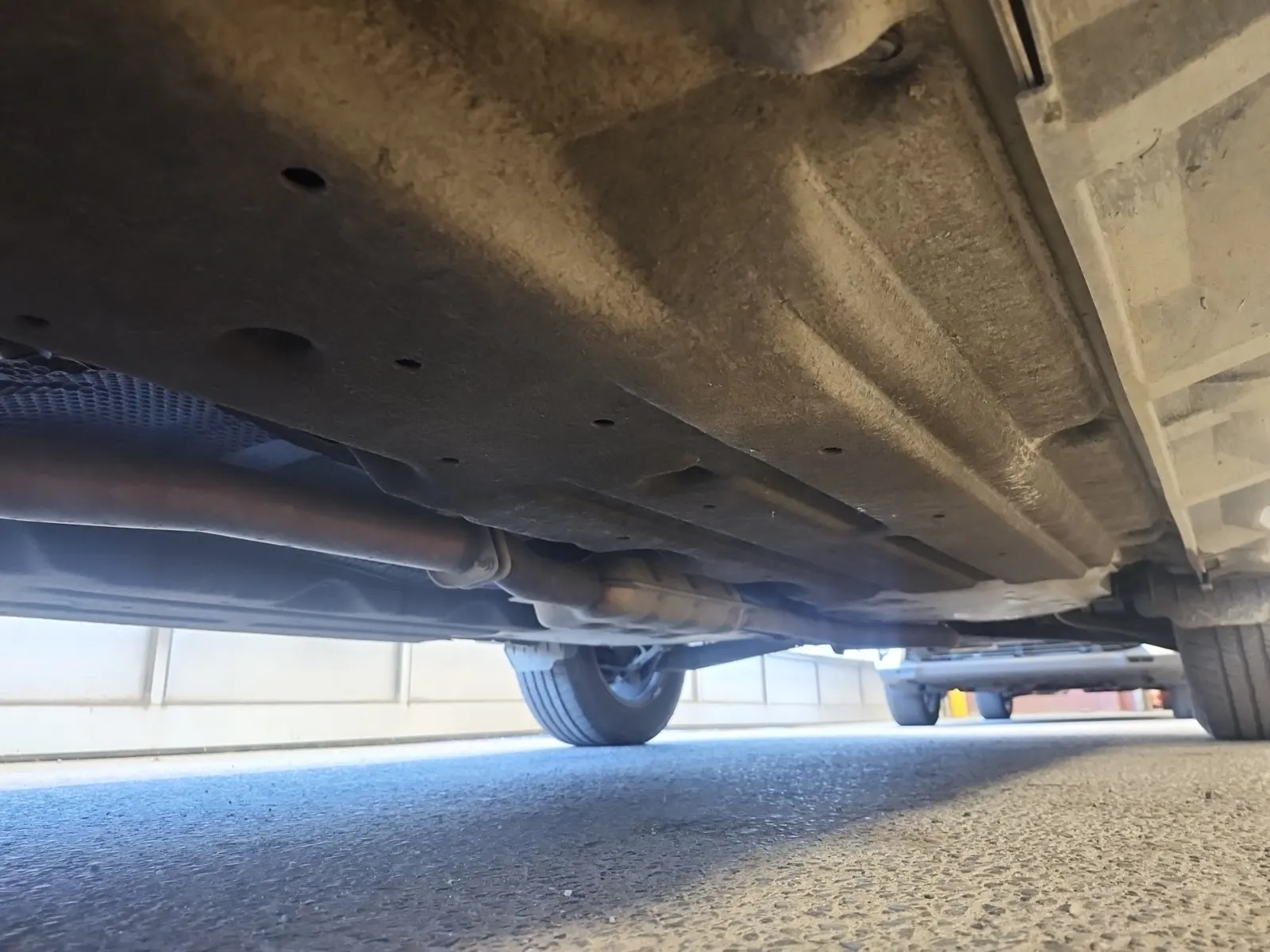 Undercarriage - Driver Photo