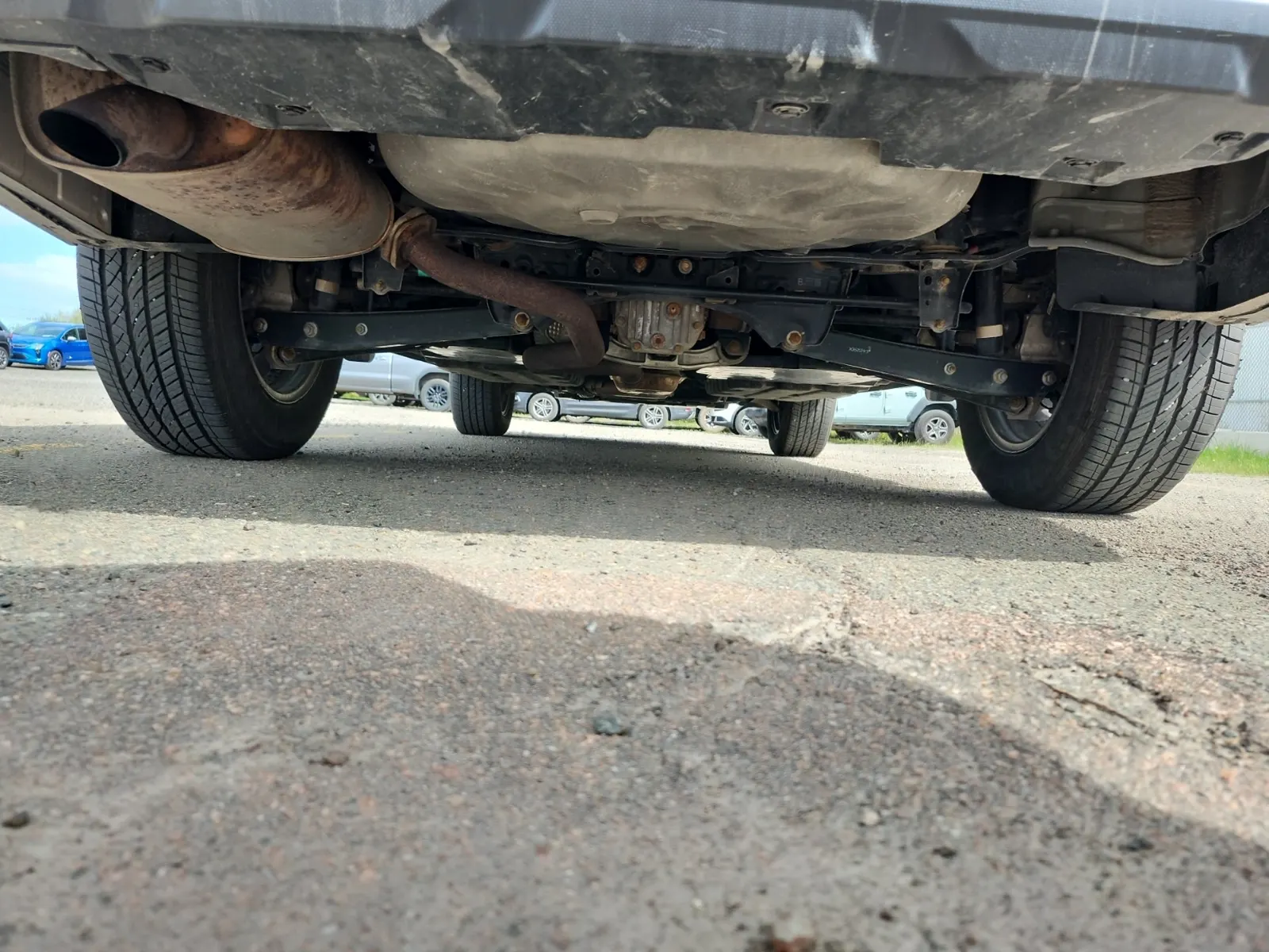 Undercarriage - Rear Photo