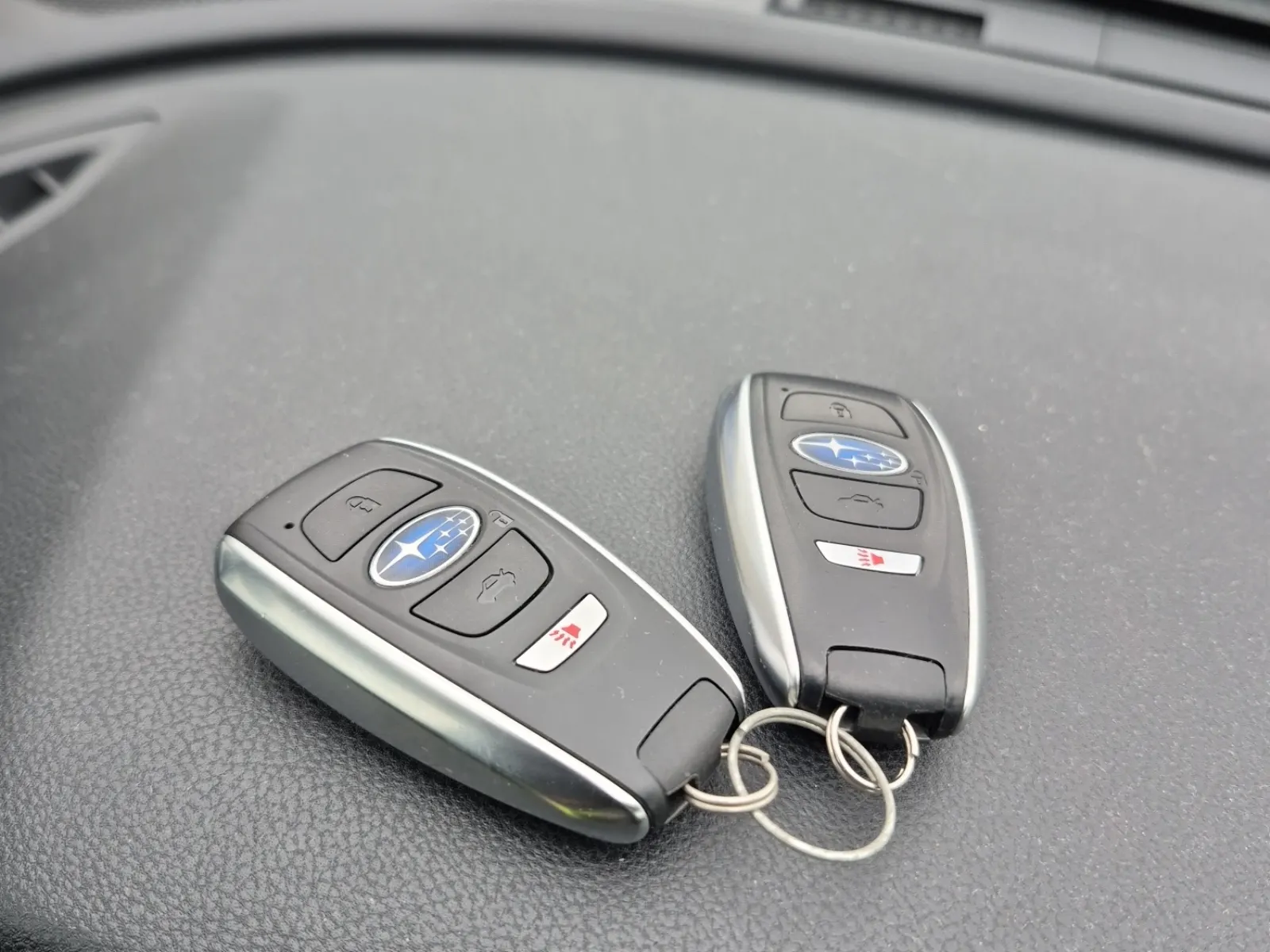 Keys/Fobs/Manual Photo
