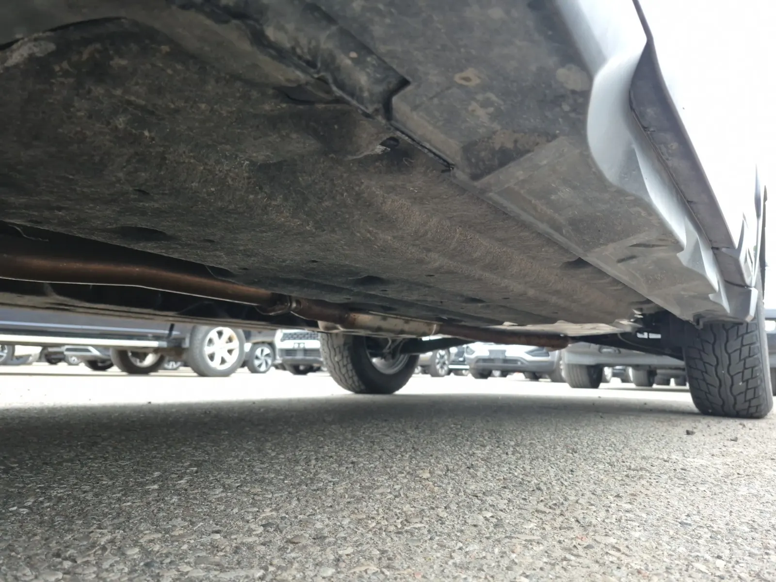 Undercarriage - Driver Photo