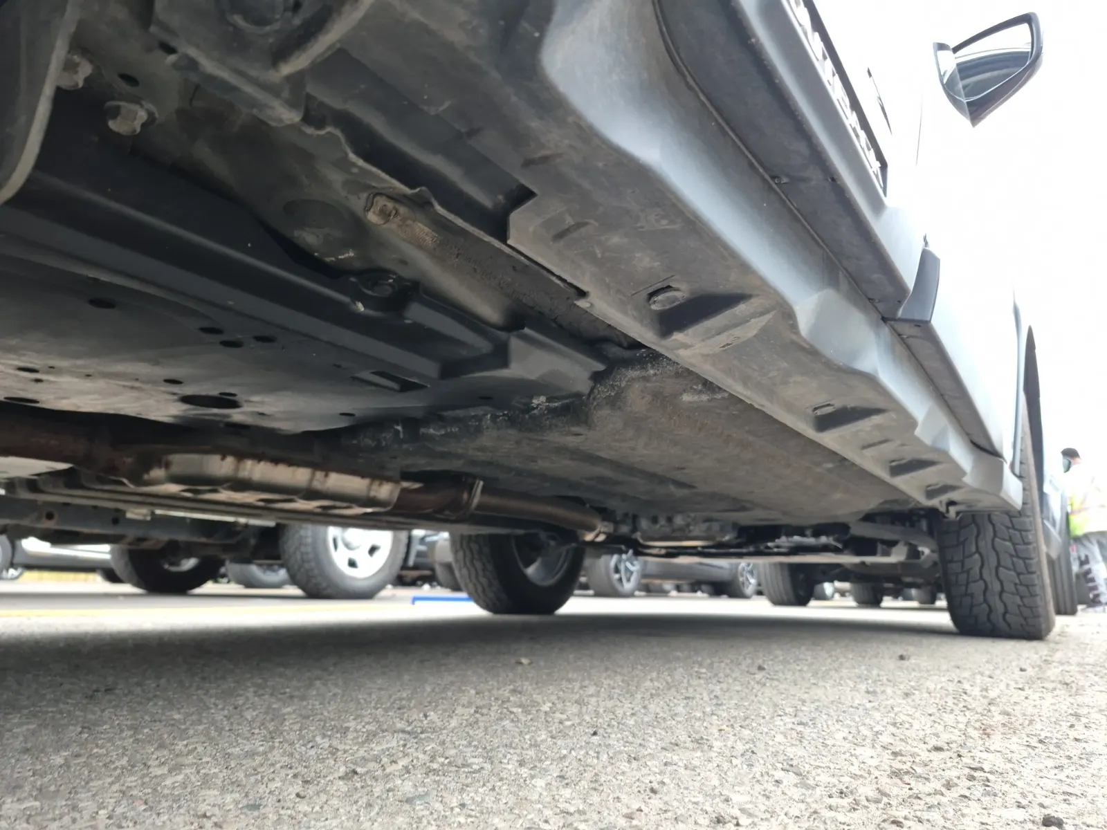 Undercarriage - Passenger Photo