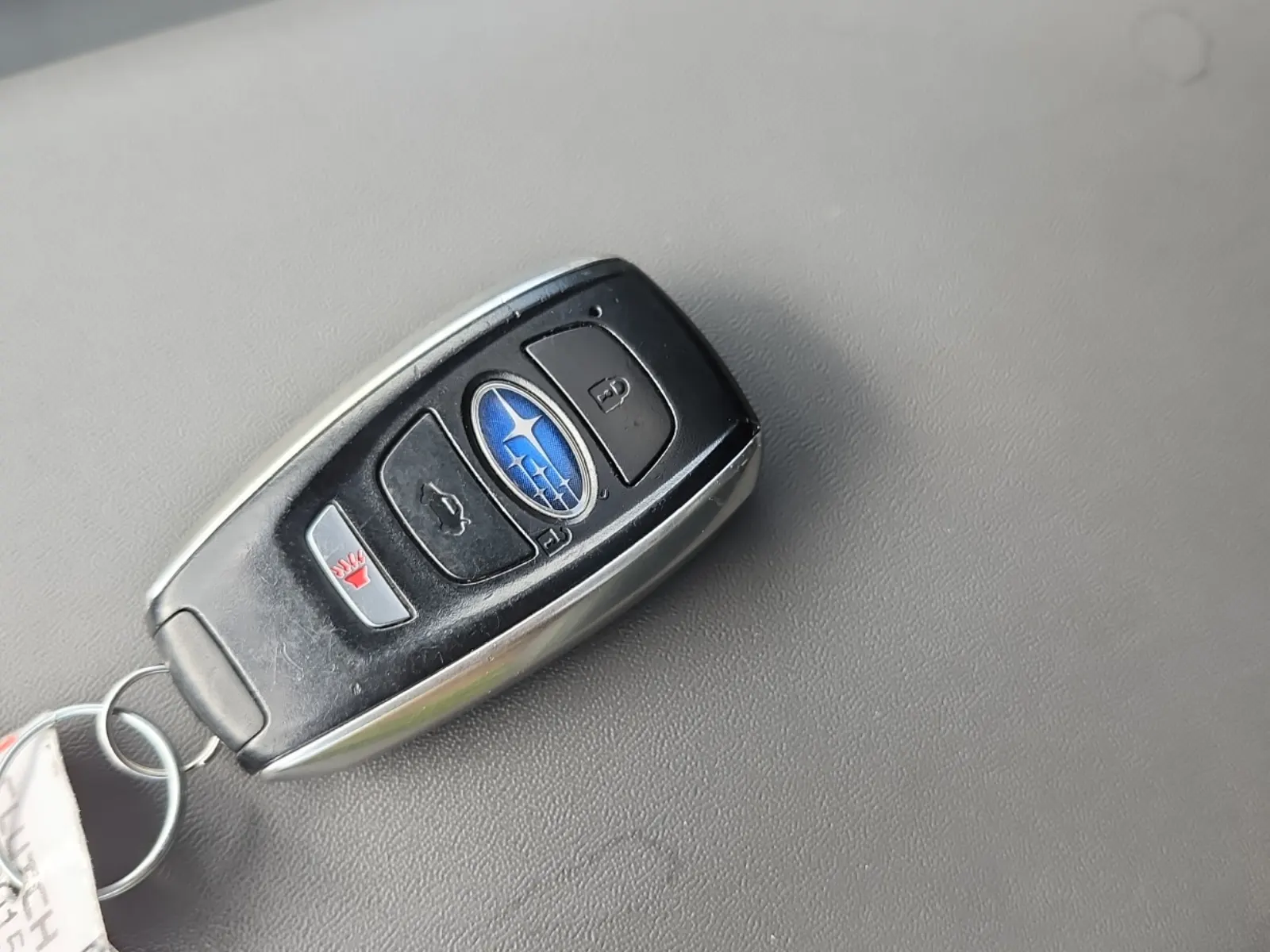 Keys/Fobs/Manual Photo