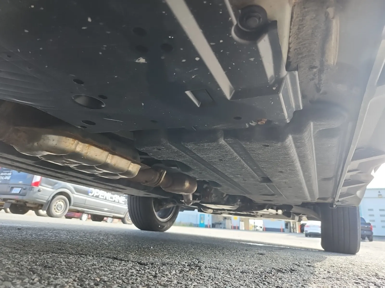 Undercarriage - Passenger Photo