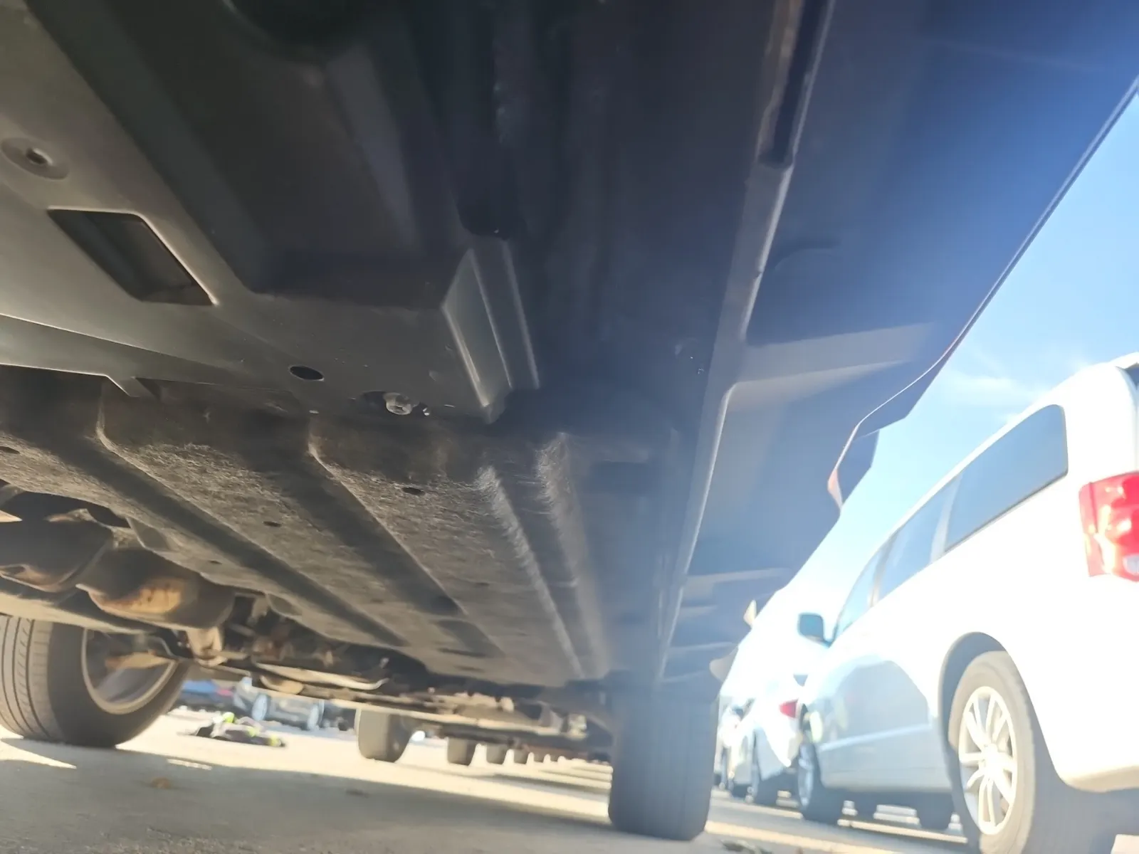 Undercarriage - Passenger Photo
