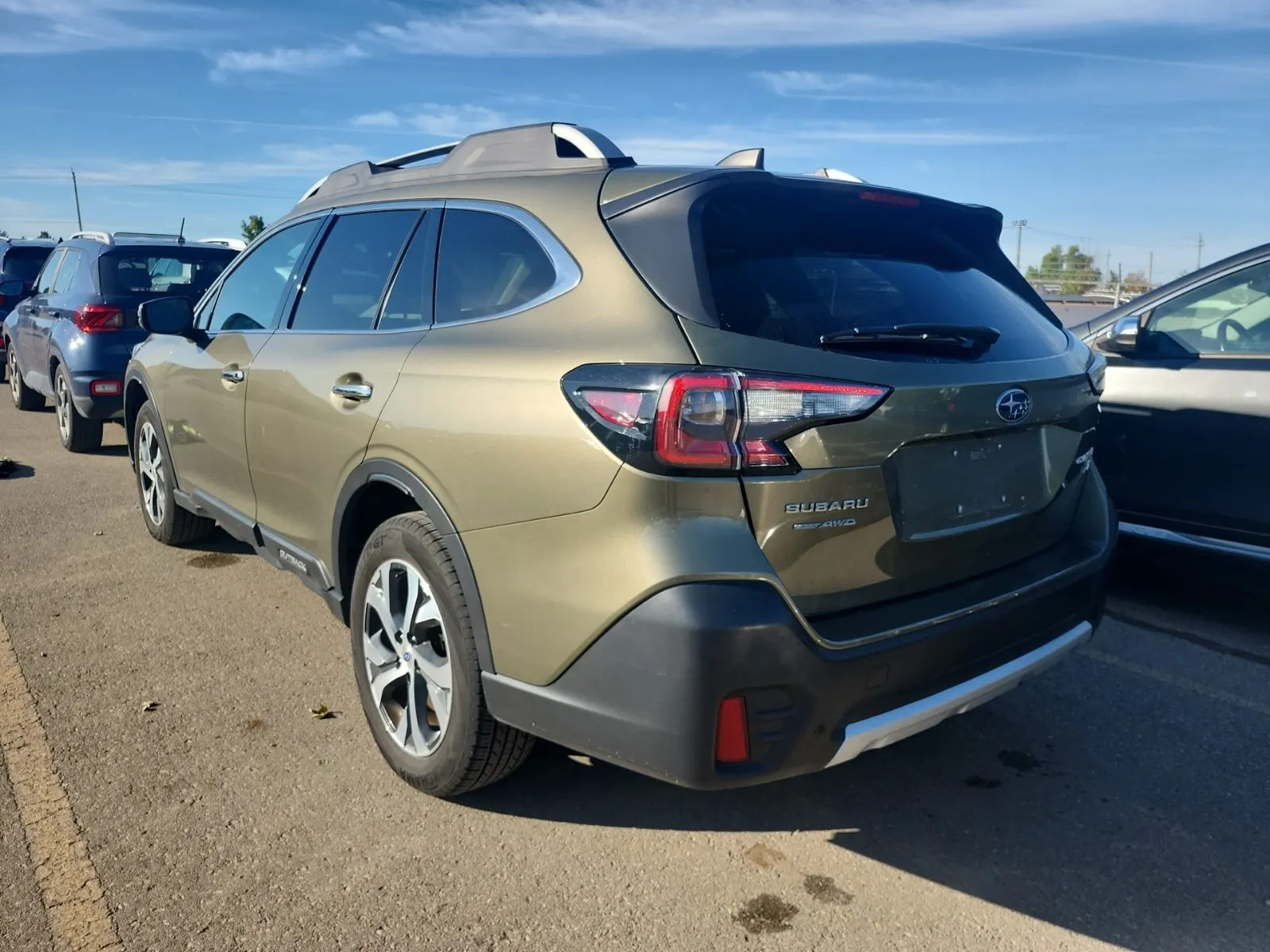 Driver Rear 3/4 Photo