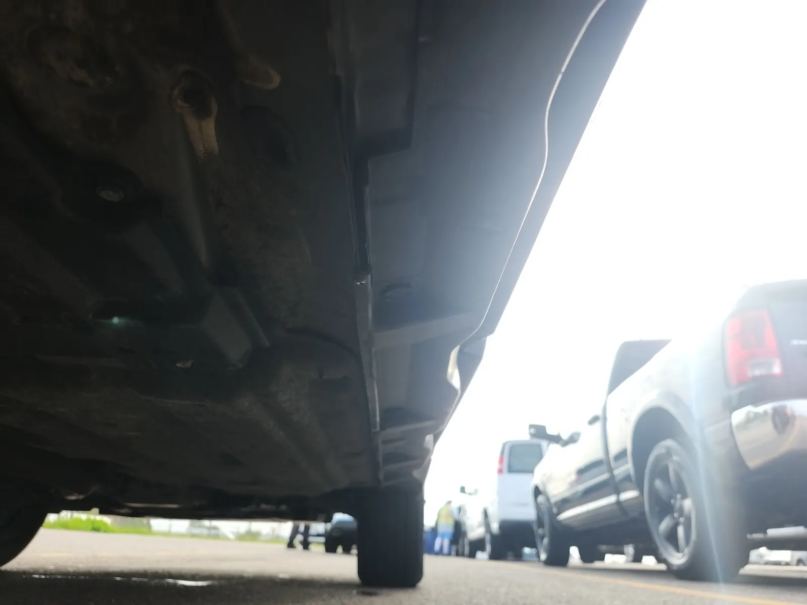 Undercarriage - Passenger Photo