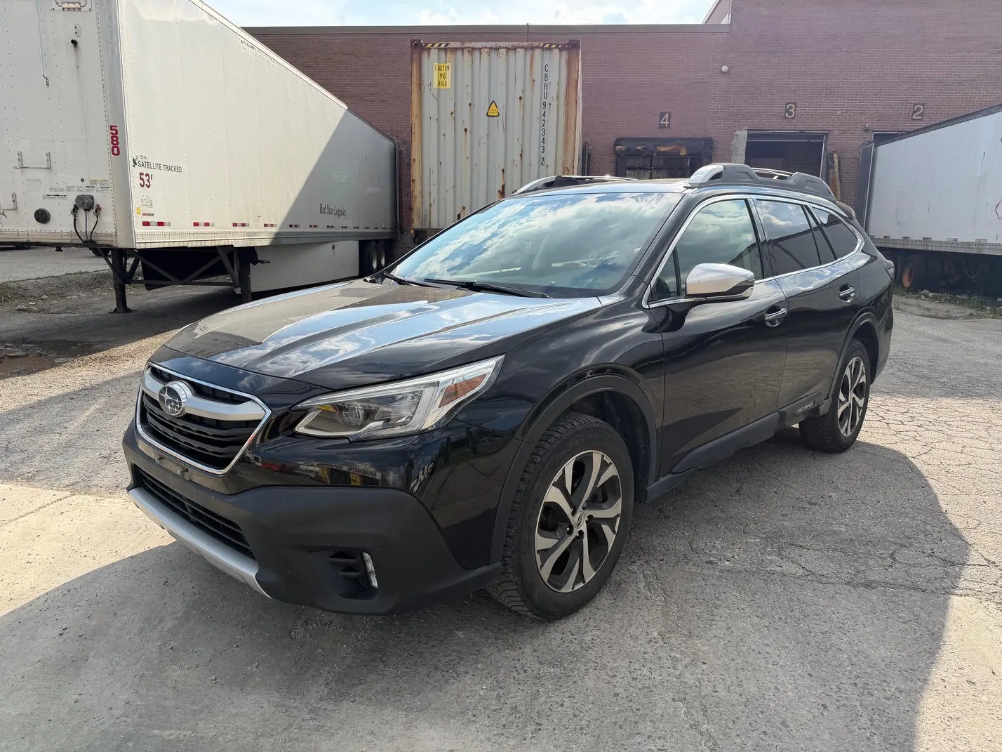 3/4 Front (Main image)