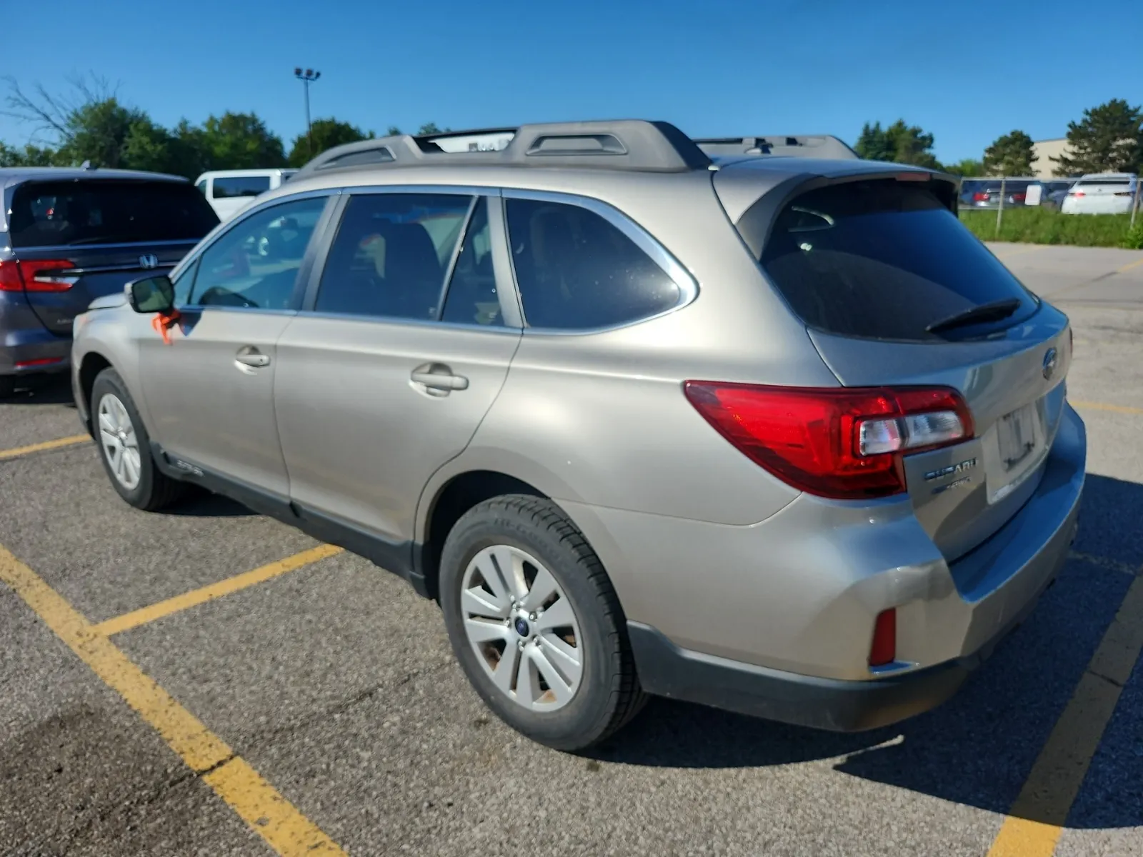 Driver Rear 3/4 Photo