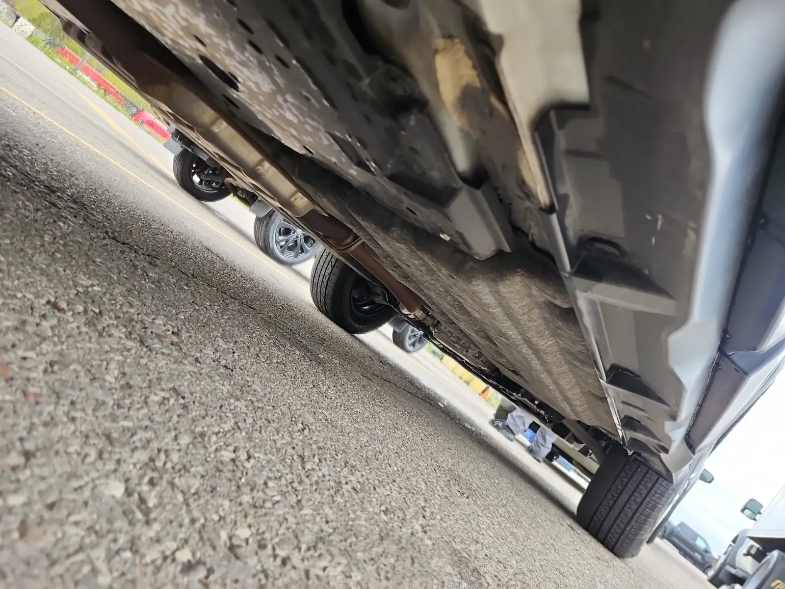 Undercarriage - Passenger Photo