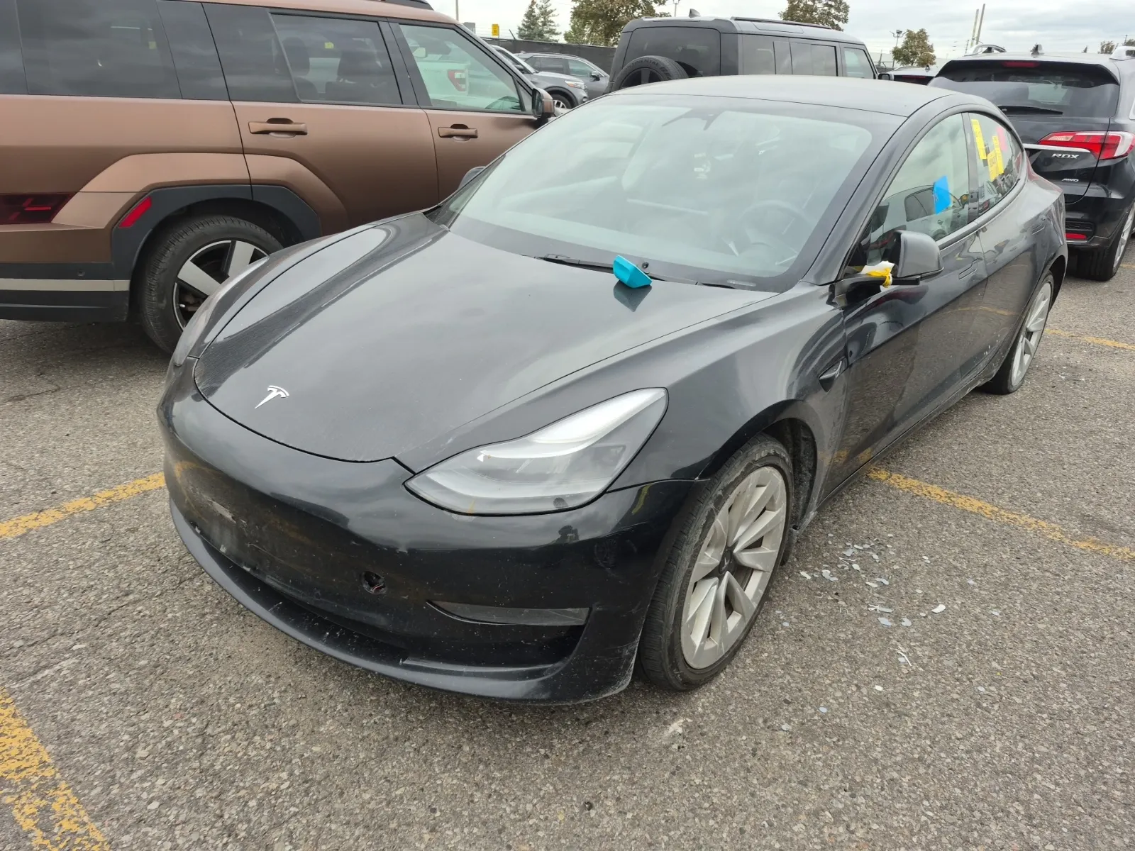 Front driver 3/4 photo