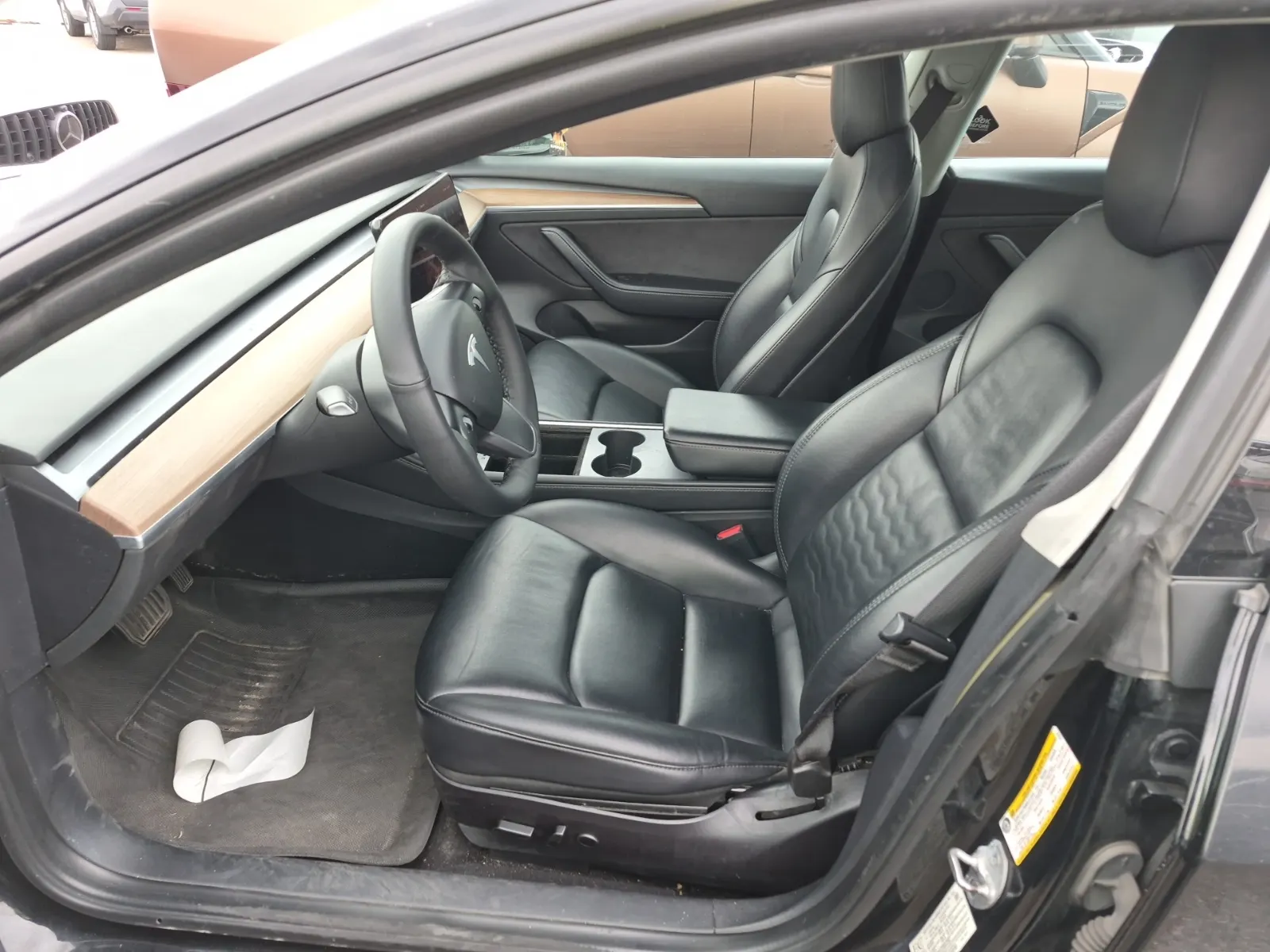Front Interior Photo