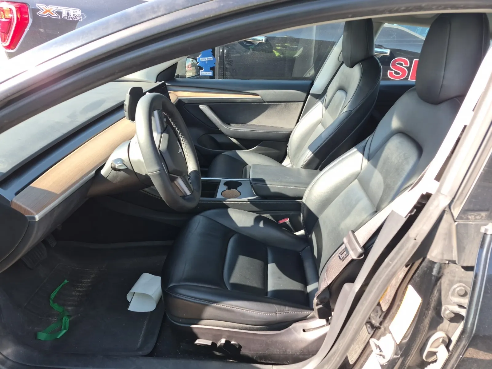 Front Interior Photo