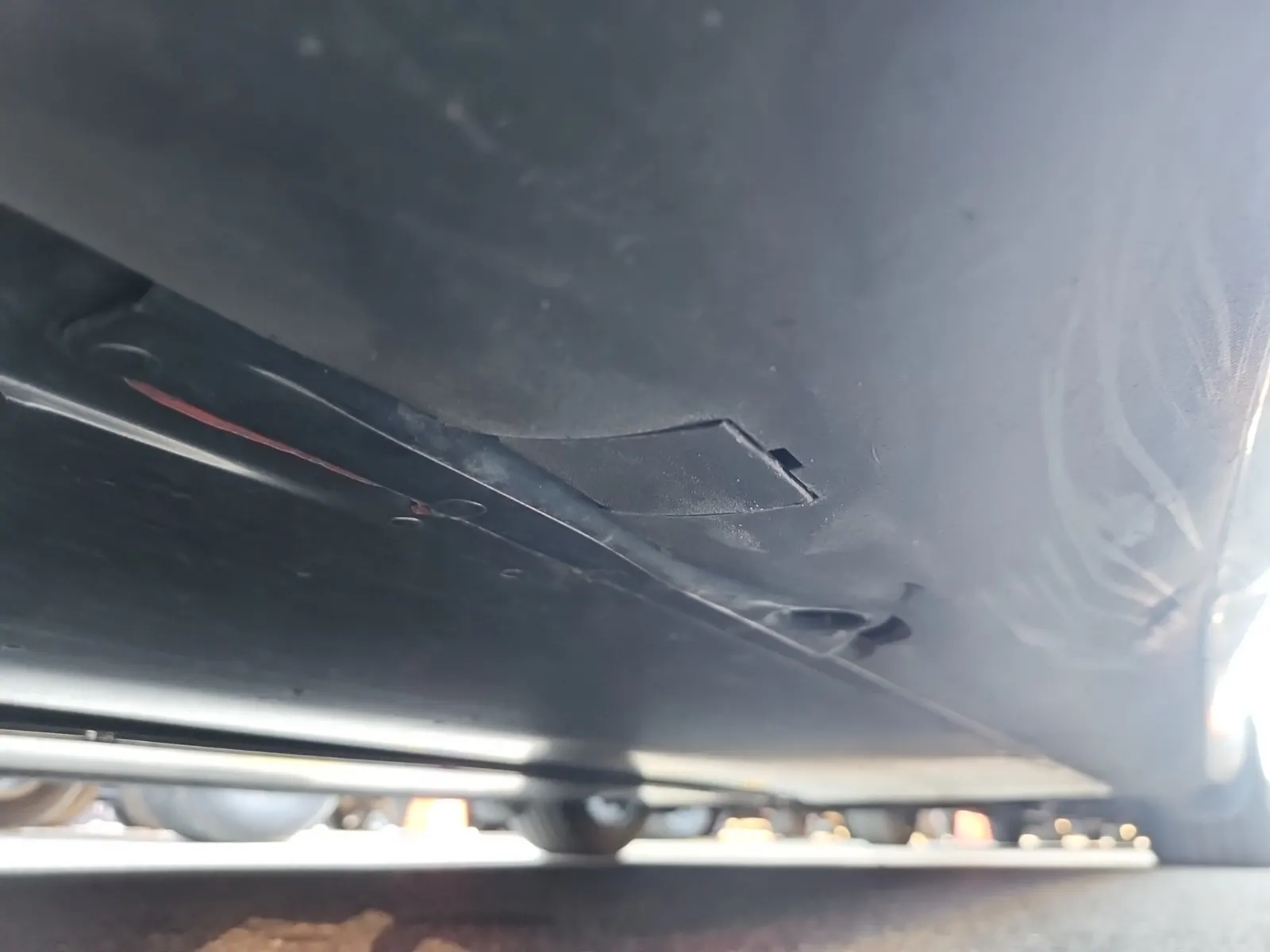 Undercarriage - Passenger Photo