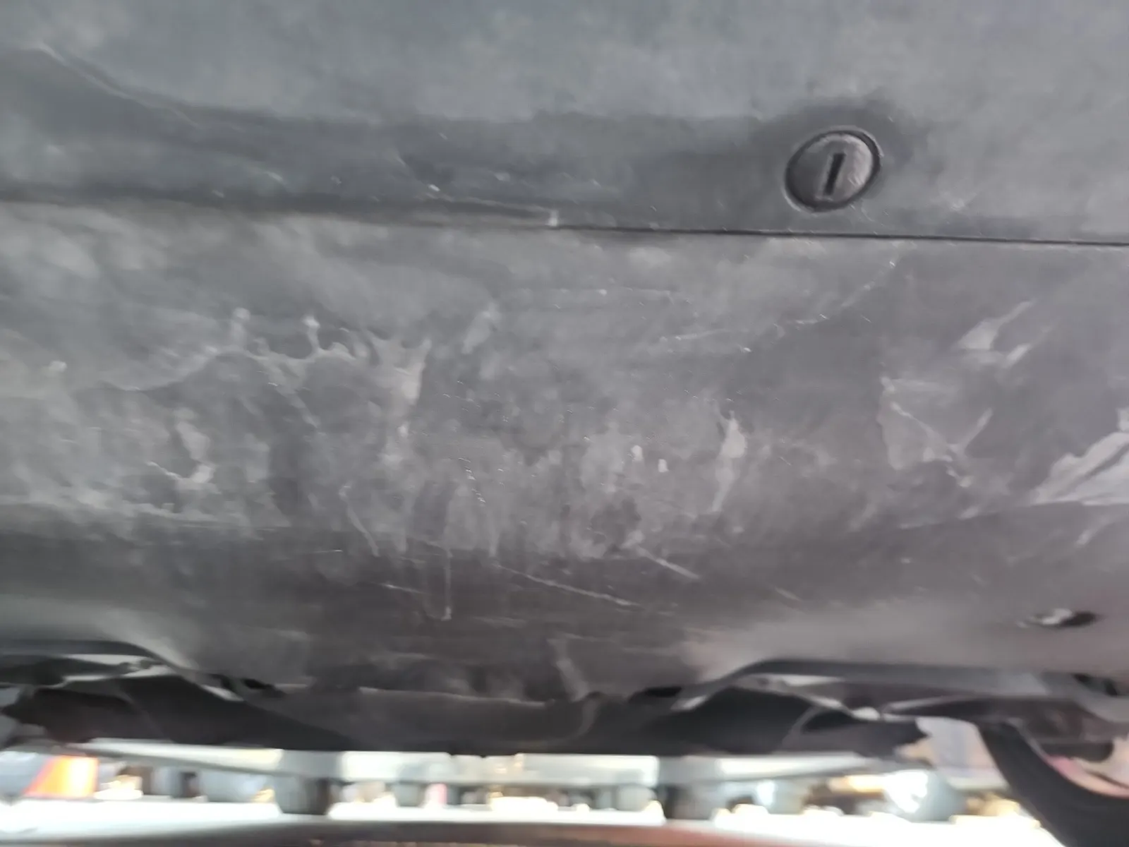 Undercarriage - Rear Photo