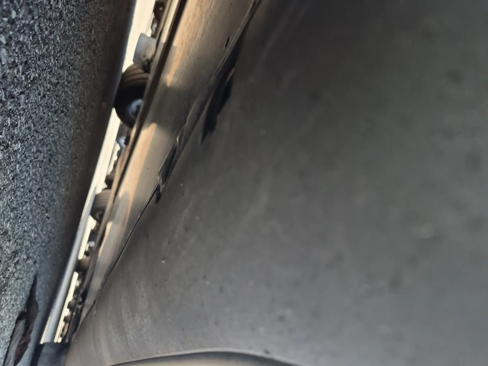 Undercarriage - Passenger Photo