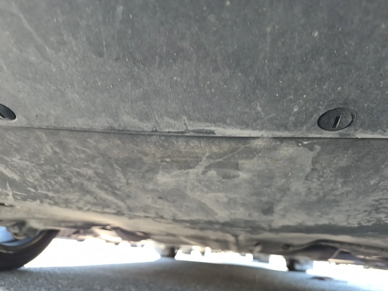 Undercarriage - Rear Photo