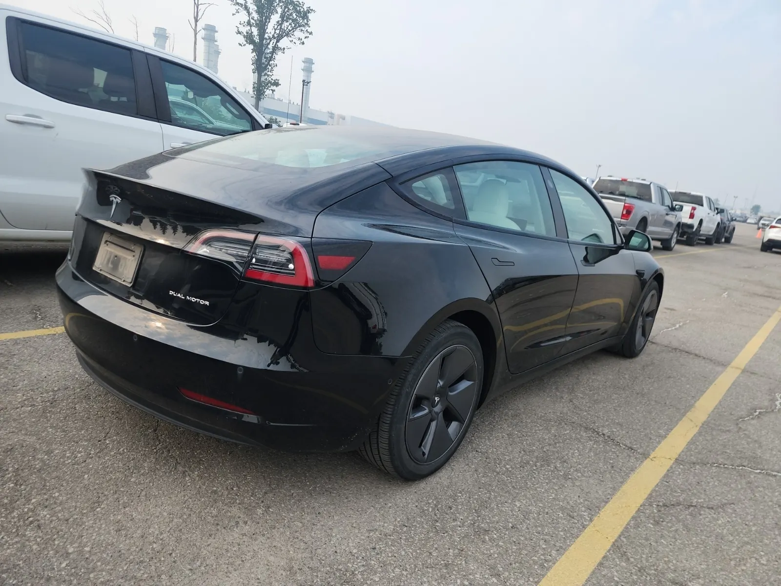 Passenger Rear 3/4 Photo