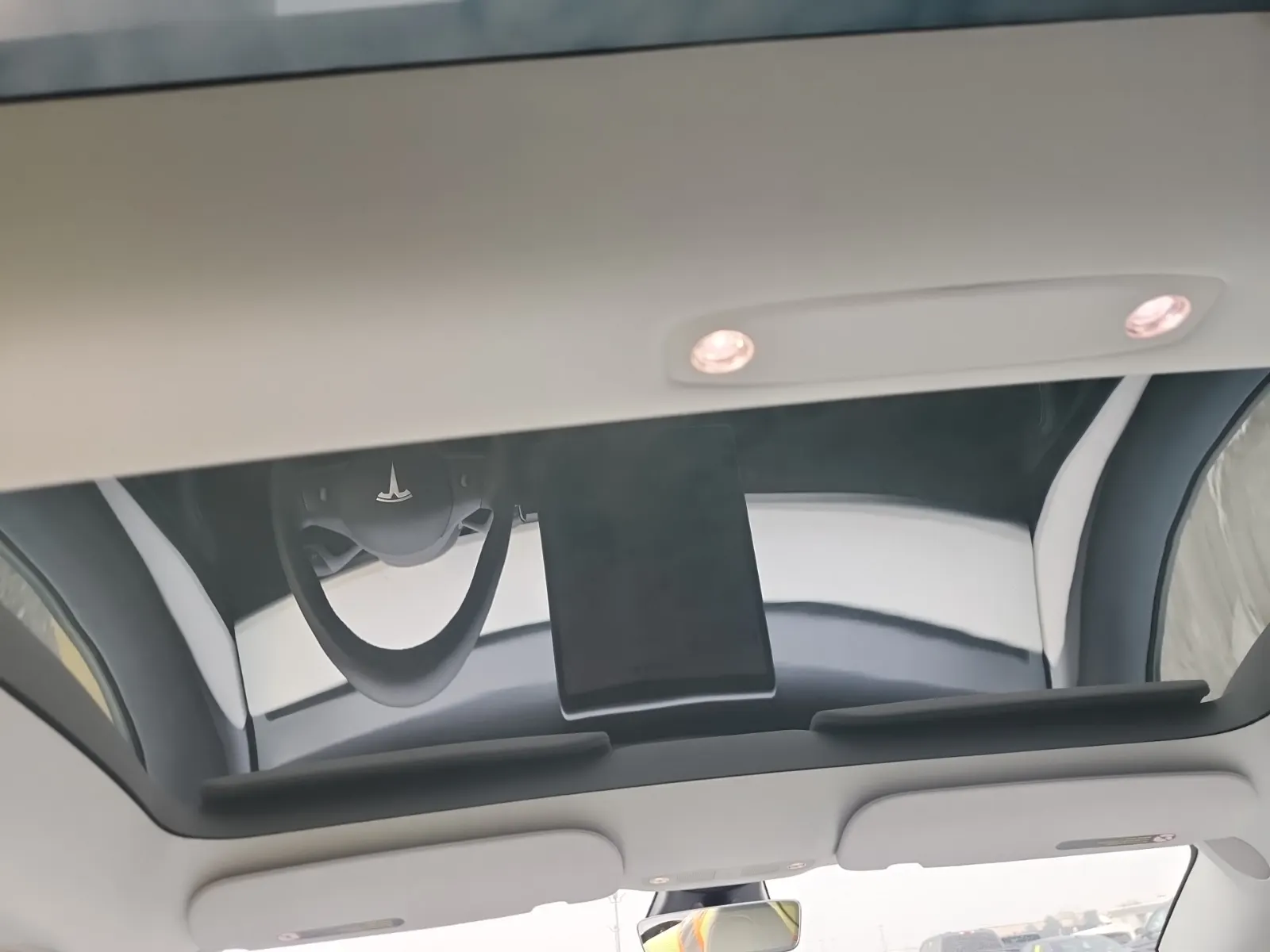 Interior Roof Photo