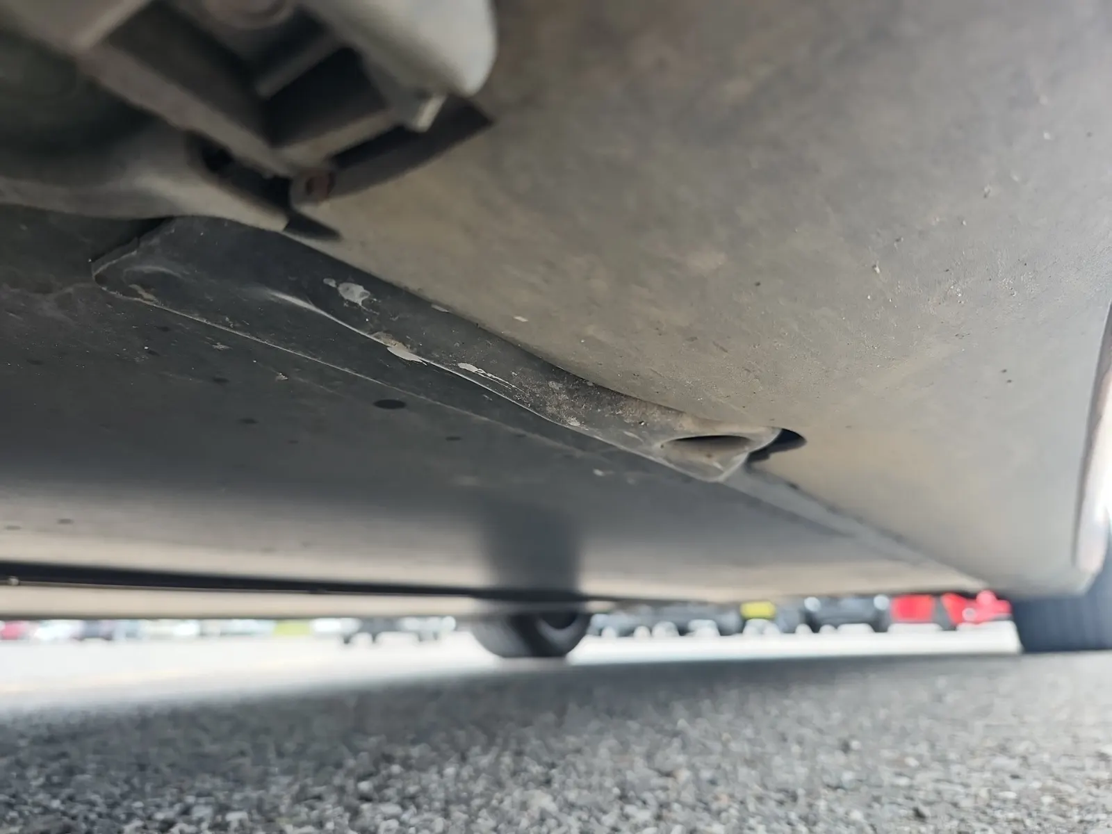 Undercarriage - Driver Photo