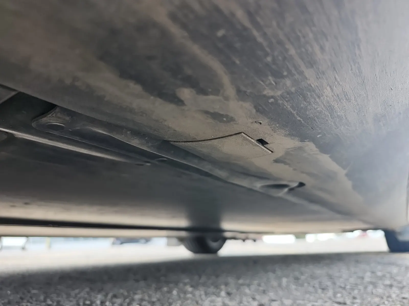 Undercarriage - Passenger Photo