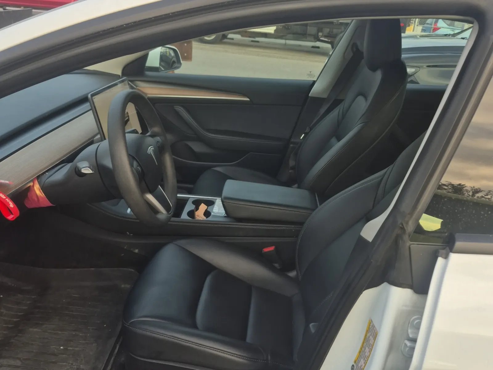 Front Interior Photo