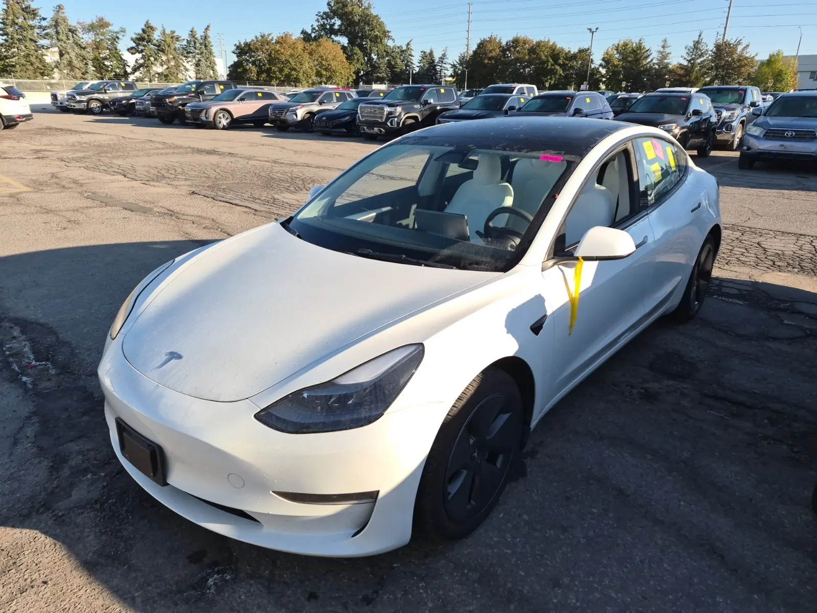 Front driver 3/4 photo