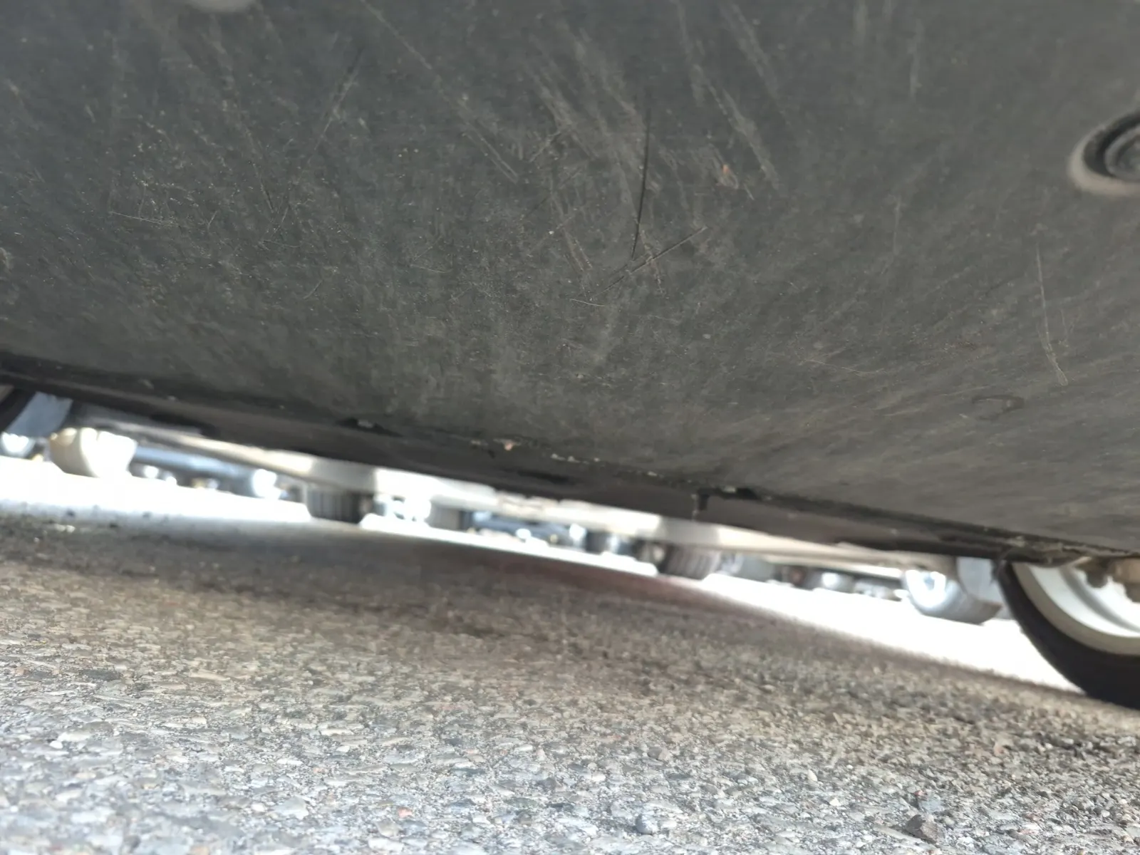 Undercarriage - Front Photo
