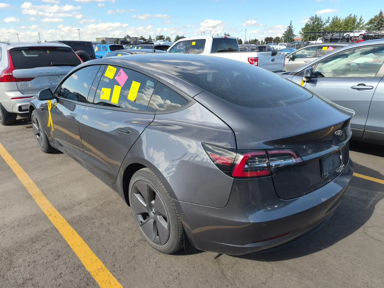 Driver Rear 3/4 Photo