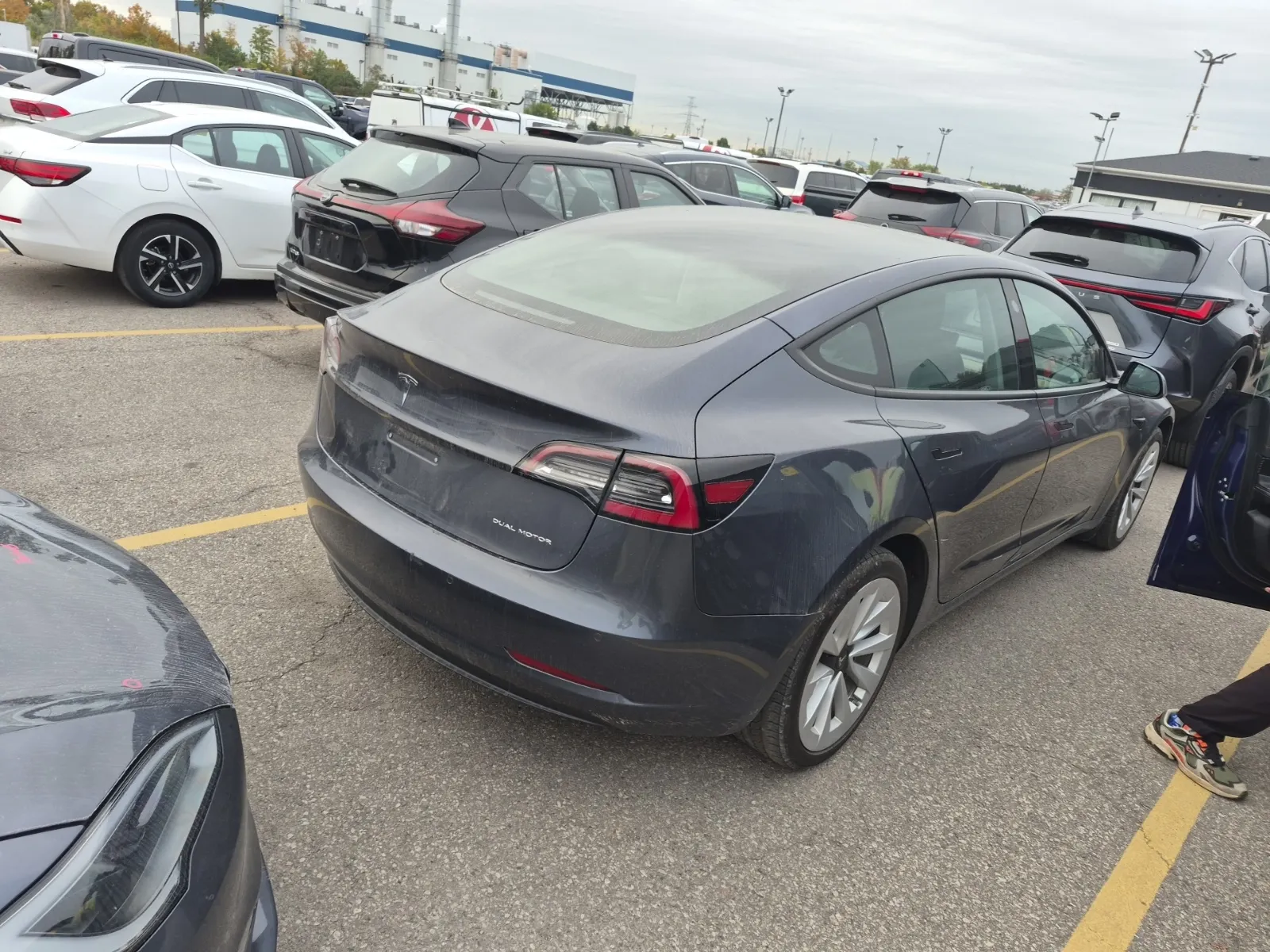 Passenger Rear 3/4 Photo