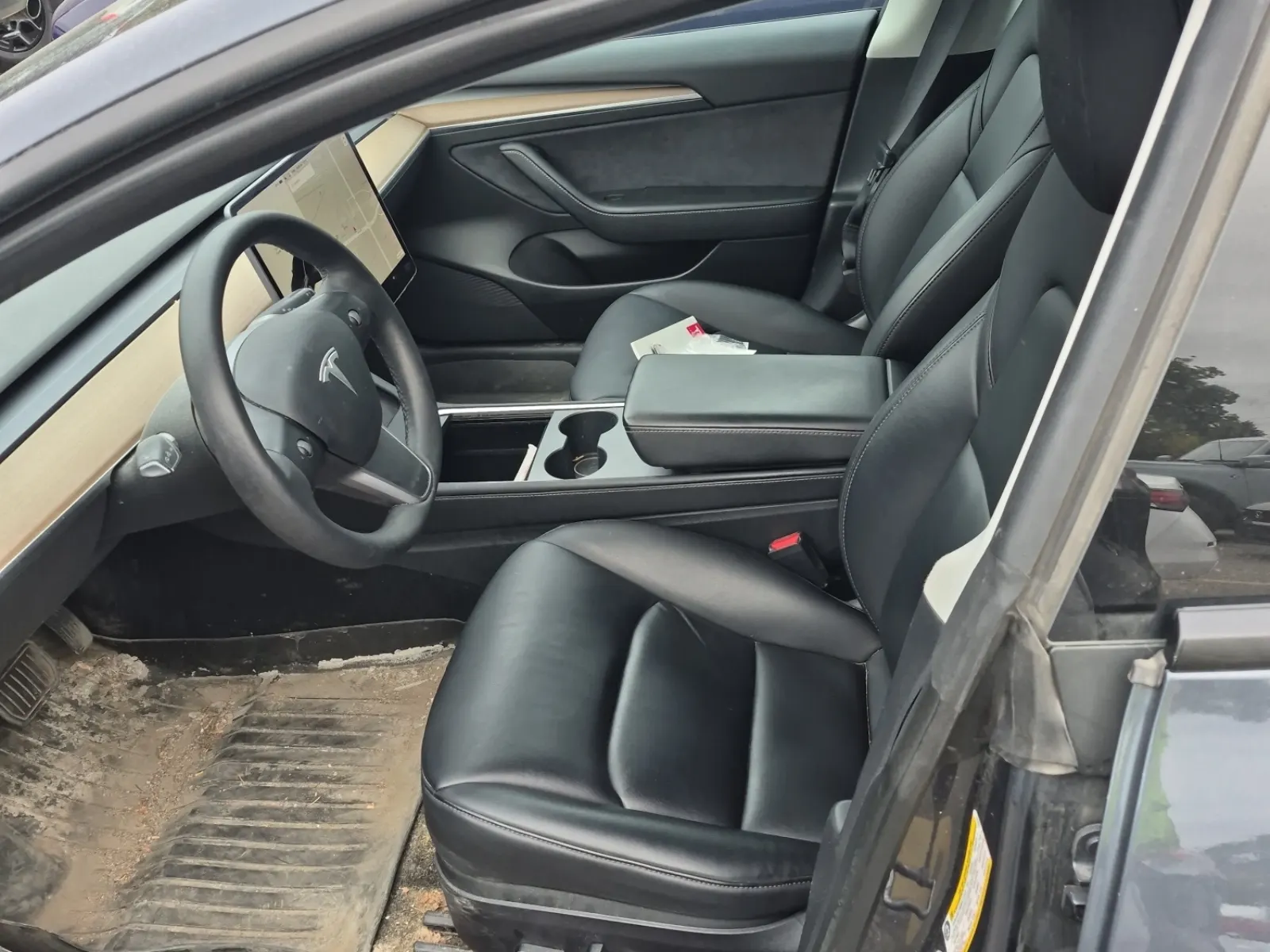Front Interior Photo