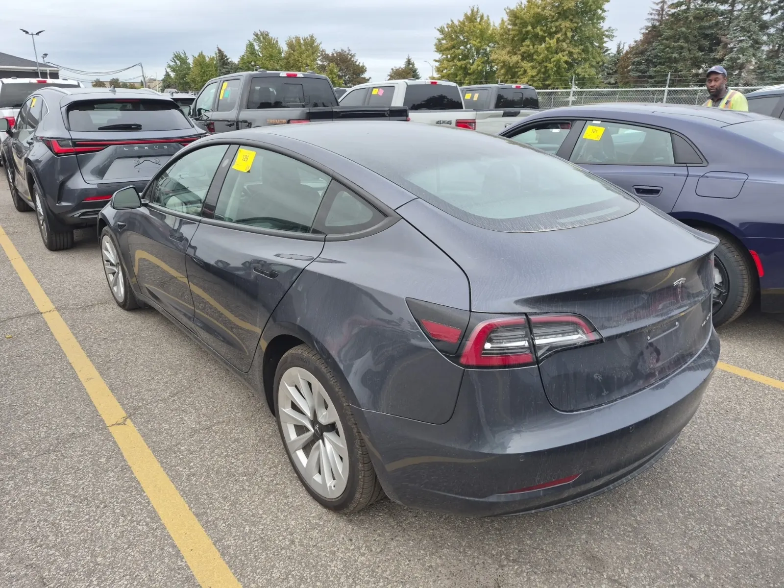 Driver Rear 3/4 Photo