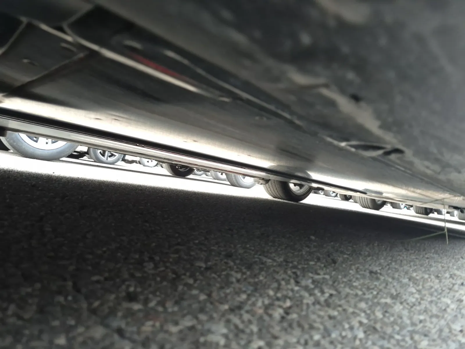 Undercarriage - Passenger Photo