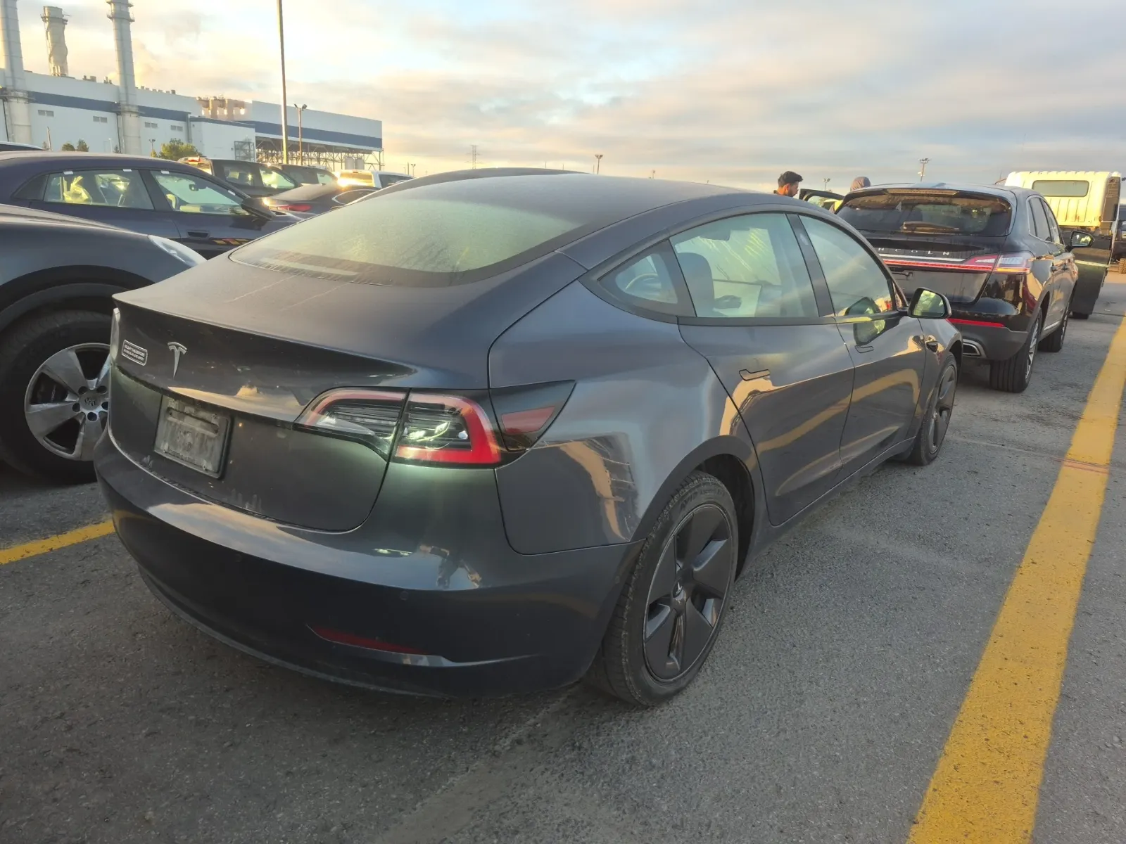 Passenger Rear 3/4 Photo