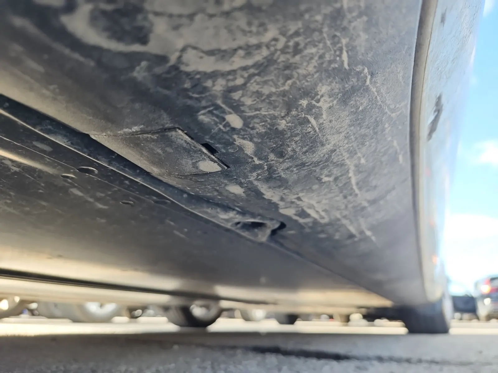 Undercarriage - Passenger Photo