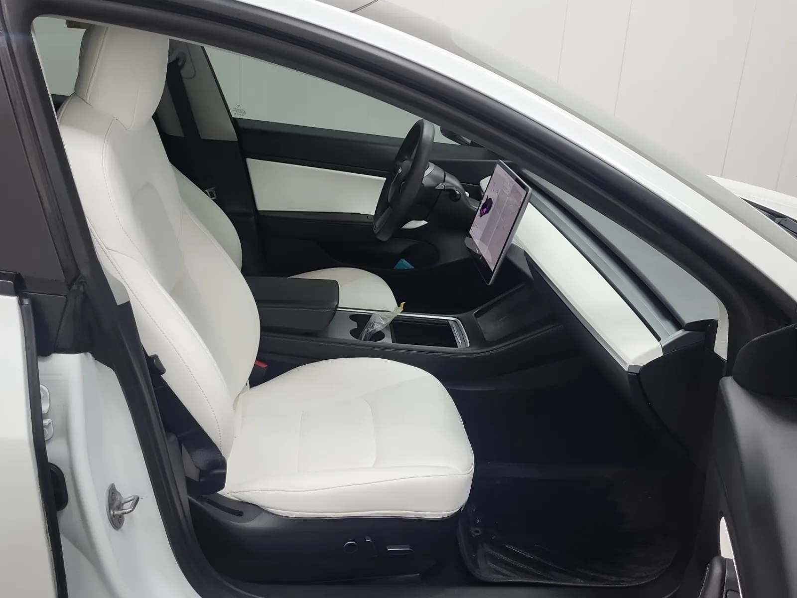 Right Side Interior Photo